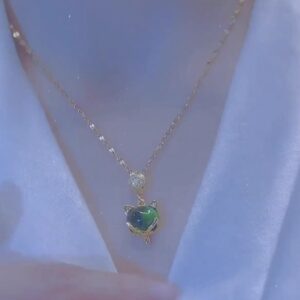 Women's Fox Pendant Necklace