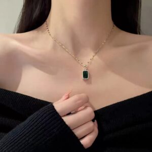 Women's Emerald Green Crystal Necklace